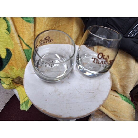Roly Poly rocking round‎ bottom whiskey glasses set of 2 - Picture 3 of 4